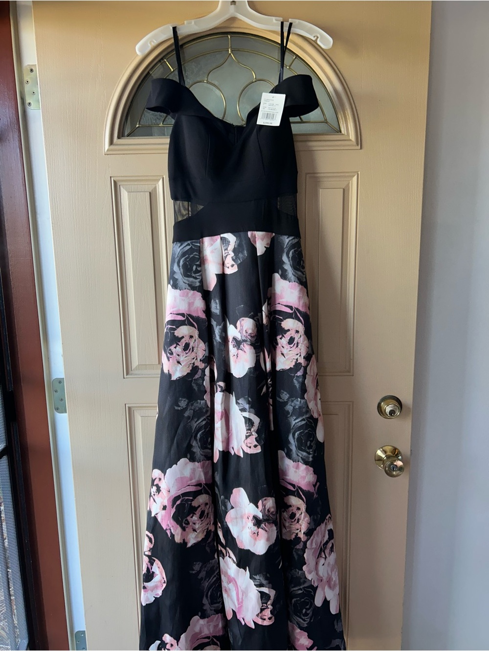 XSCAPE Black Pink Floral Off Shoulder Ball Gown Size 2 NWT